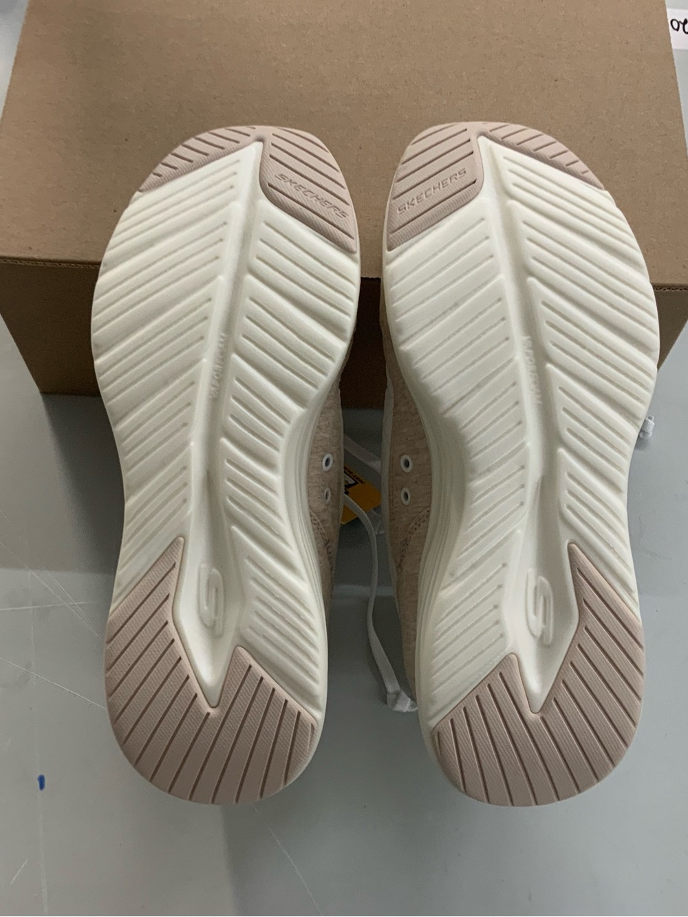 Skechers Women’s Quilted Cream & Tan Slip-In Comfort Sneakers - Picture 3 of 5